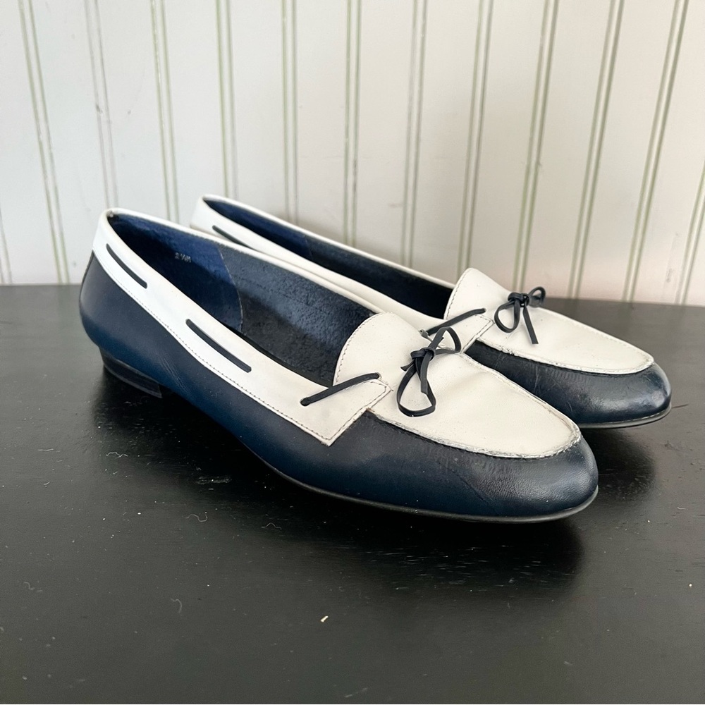 Vintage Loafers Two Tone Bow Front Navy / White Flats